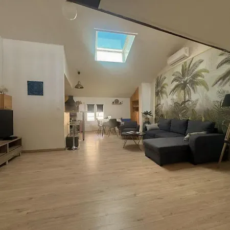 Ferienhaus The Globe Trotter - *